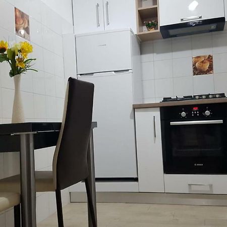 Tina Apartament 2 ไกรโอวา ภายนอก รูปภาพ